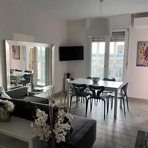 Panoramico Vicino A Fiere E Stadio Appartement Milaan